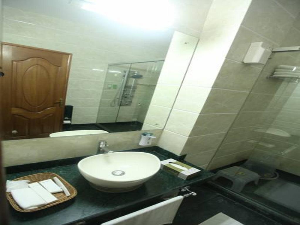 Modi Hotel & Resorts Pinjaur Quarto foto